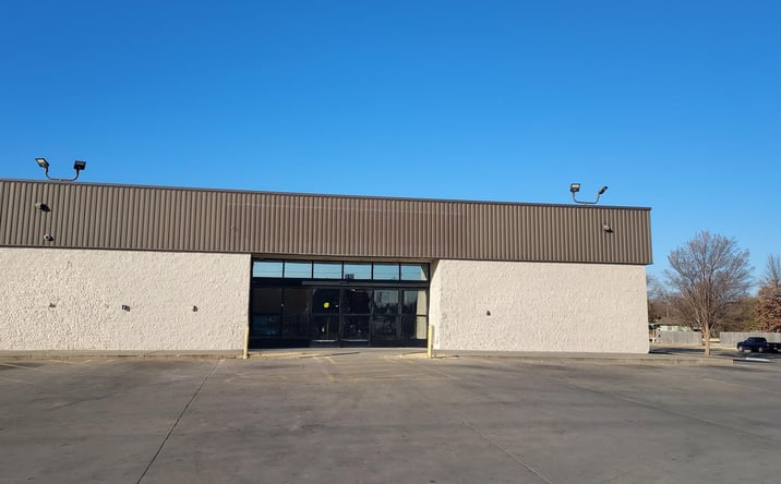 Pictures of Retail property located at 515 S Dugan Rd, Wichita, KS 67209 for sales - image #1
