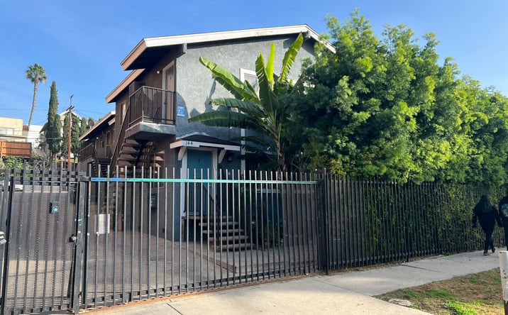 Pictures of Multifamily property located at 140 Westmoreland Ave, Los Angeles, CA 90004 for sales - image #1