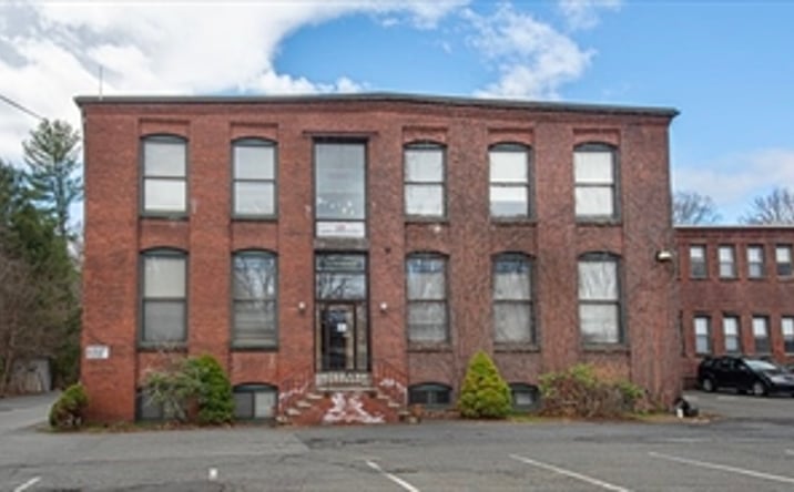 Pictures of Office property located at 320 Riverside Dr, Northampton, MA 01062 for sales - image #1