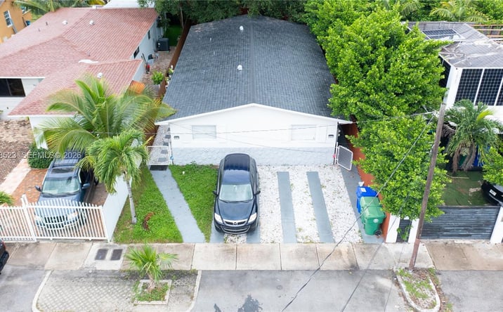 Pictures of Multifamily property located at 1831 NW 41 st, Miami, FL 33142 for sales - image #1