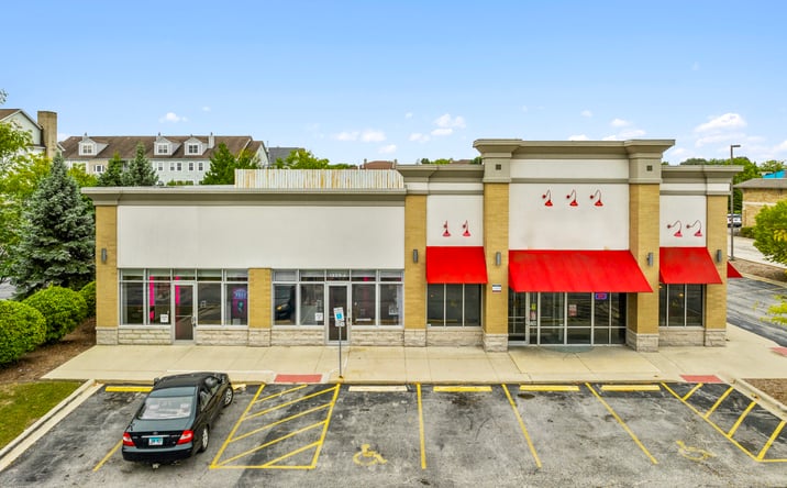 Pictures of Retail property located at 1323 W Lake St, Addison, IL 60101 for sales - image #1