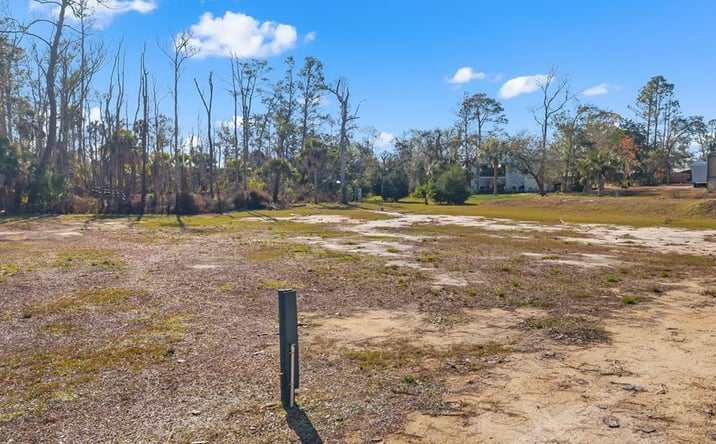 Pictures of Land property located at 5 E Seventh St, Steinhatchee, FL 32359 for sales - image #1