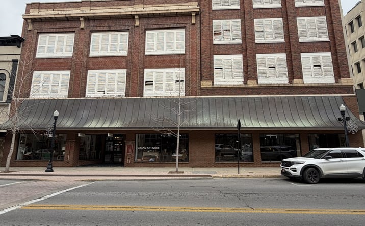 Pictures of Multifamily, Retail property located at 615 State St, Bristol, VA 24201 for sales - image #1