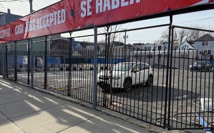 Pictures of Land property located at 2730 N Western Avenue, Chicago, IL 60647 for sales - image #1