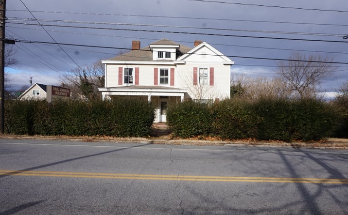 Pictures of Office property located at 3219-3209 Fort Ave, Lynchburg, VA 24501 for sales - image #1