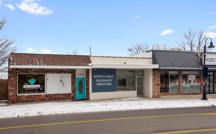Pictures of Retail property located at 205 S State Street, Oscoda, MI 48750 for sales - image #1