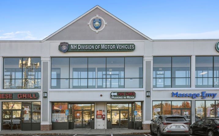 Pictures of Retail property located at 401 S Willow St, Manchester, NH 03103 for sales - image #1