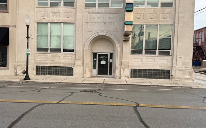 Pictures of Office, Retail property located at 17 W North St, Danville, IL 61832 for sales - image #1