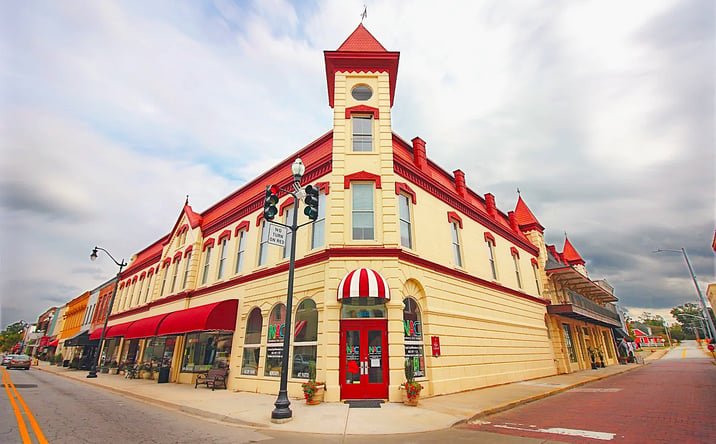 Pictures of Hospitality, Retail property located at 1110 Caldwell St, Newberry, SC 29108 for sales - image #1