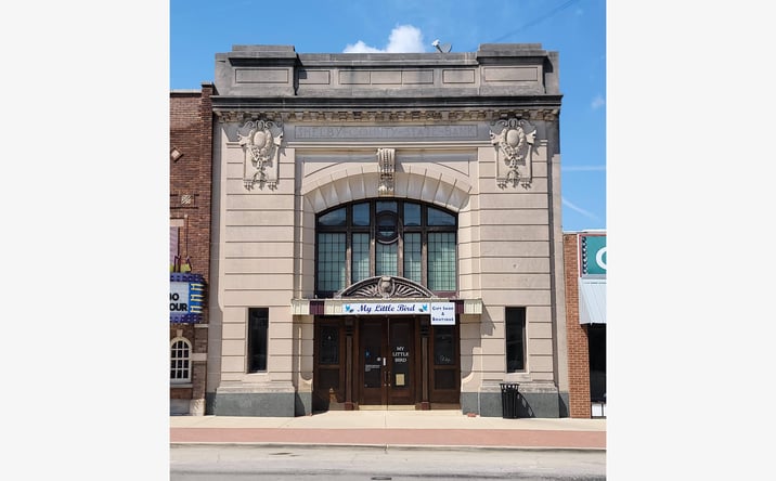 Pictures of Retail property located at 155 E Main St, Shelbyville, IL 62565 for sales - image #1