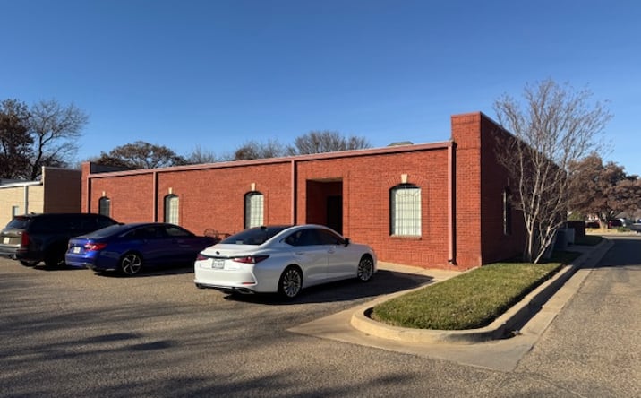 Pictures of Office property located at 3823 84th St, Lubbock, TX 79423 for sales - image #1
