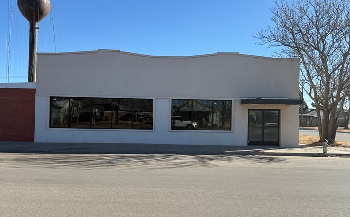 Pictures of Retail property located at 218 Main St, Idalou, TX 79329 for sales - image #1