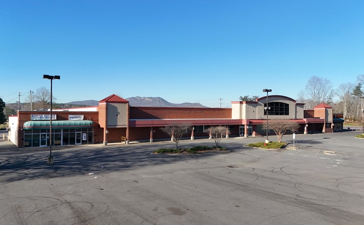 Pictures of Retail property located at 1925 Davis Park Rd, Gastonia, NC 28052 for sales - image #1