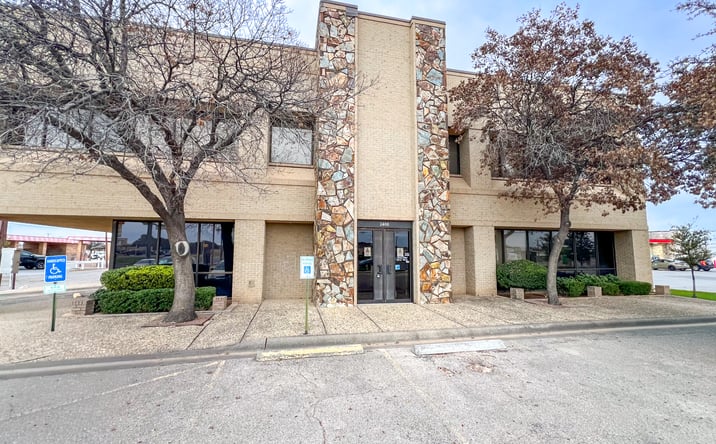 Pictures of Office property located at 2408 N Big Spring St, Midland, TX 79705 for sales - image #1