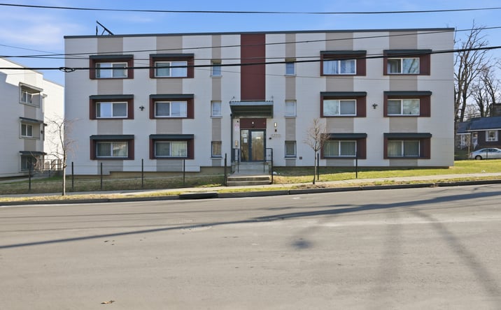 Pictures of Multifamily property located at 5010 Southern Ave SE, Washington, DC 20019 for sales - image #1