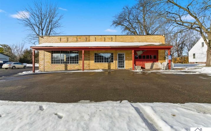 Pictures of Retail property located at 1101 N State Street, Waseca, MN 56093 for sales - image #1