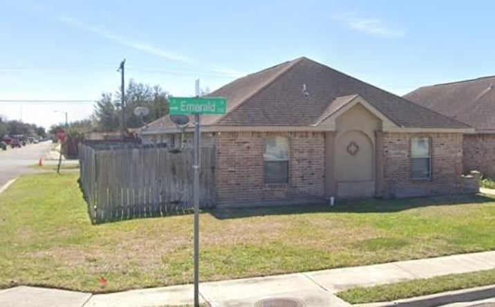 Pictures of Multifamily property located at 705 Emerald Drive, Pharr, TX 78577 for sales - image #1