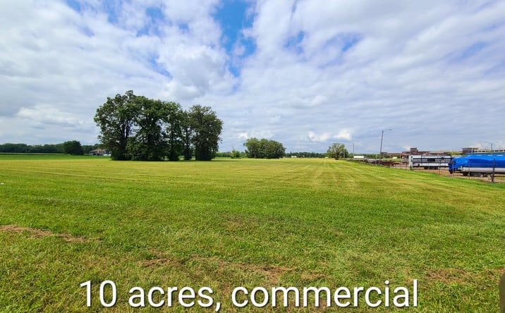 Pictures of Land property located at W 400 N, Shelbyville, IN 46176 for sales - image #1