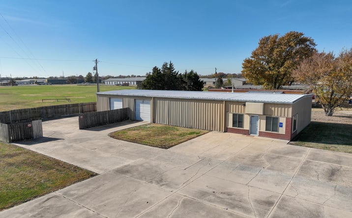 Pictures of Industrial property located at 1909 W 3rd, Newton, KS 67114 for sales - image #1