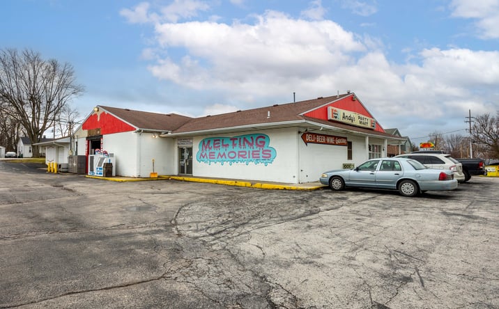 Pictures of Retail property located at 2048 E Sand Rd, Port Clinton, OH 43452 for sales - image #1