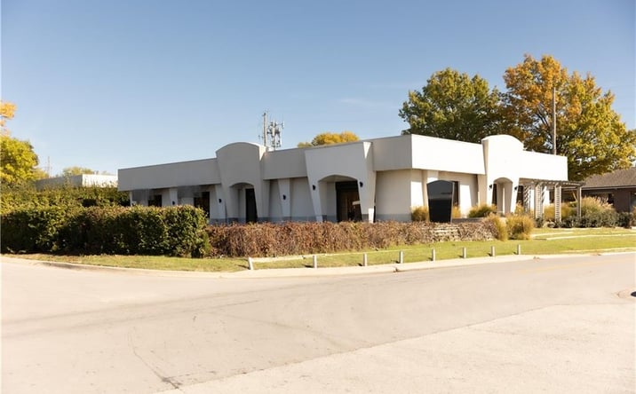 Pictures of Retail property located at 13010 Shawnee Mission Parkway, Shawnee, KS 66216 for sales - image #1