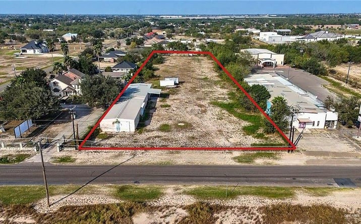 Pictures of Industrial, Mixed Use, Self Storage property located at 914 W Veterans Boulevard, Mission, TX 78574 for sales - image #1