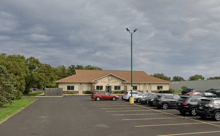 Pictures of Retail property located at 435 Southtowne Dr, Belvidere, IL 61008 for sales - image #1