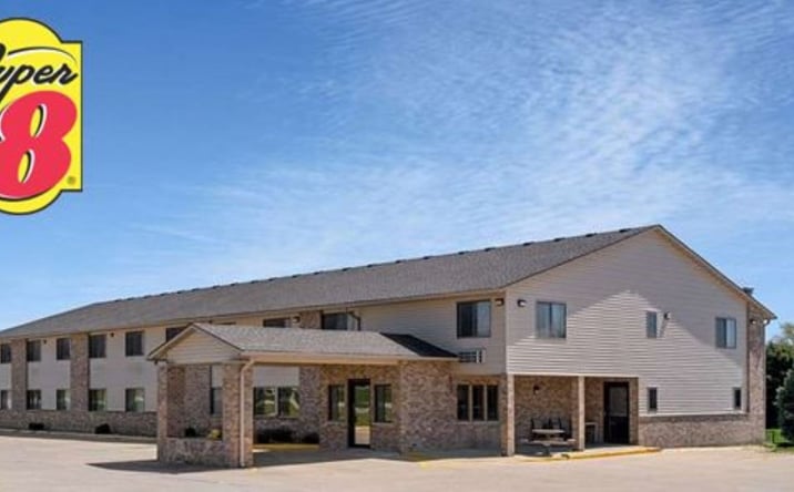 Pictures of Hospitality property located at 1520 10th Ave N, Humboldt, IA 50548 for sales - image #1