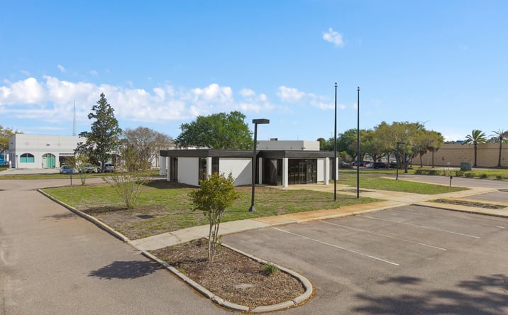 Pictures of Retail, Office, Industrial, Special Purpose property located at 3305 Lake Breeze Dr, Orlando, FL 32808 for sales - image #1