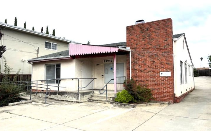 Pictures of Office property located at 19942 Lake Chabot Rd, Castro Valley, CA 94546 for sales - image #1
