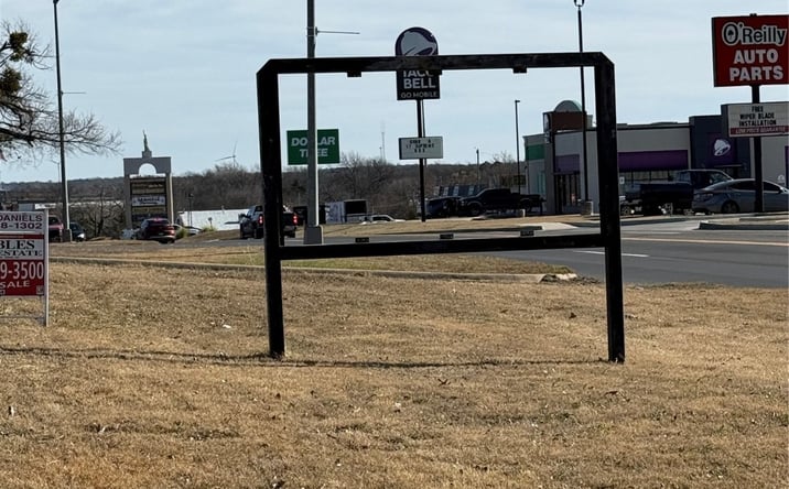 Pictures of Land property located at 1718 W Broadway Avenue, Sulphur, OK 73086 for sales - image #1