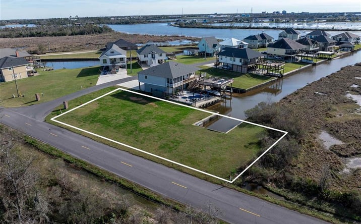 Pictures of Land property located at 1991 Riviera Drive, Westlake, LA 70669 for sales - image #1