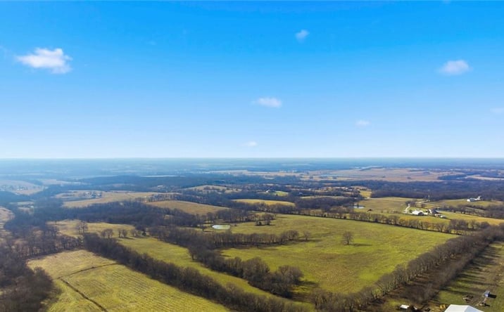 Pictures of Land property located at 44 AC S Wagonor Road, Garden City, MO 64747 for sales - image #1