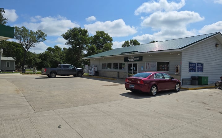 Pictures of Business for Sale, Retail property located at 103 E Dakota St, Doland, SD 57436 for sales - image #1