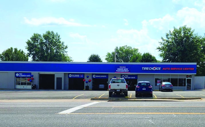 Pictures of Retail property located at 3300 Lemay Ferry Rd, St. Louis, MO 63125 for sales - image #1