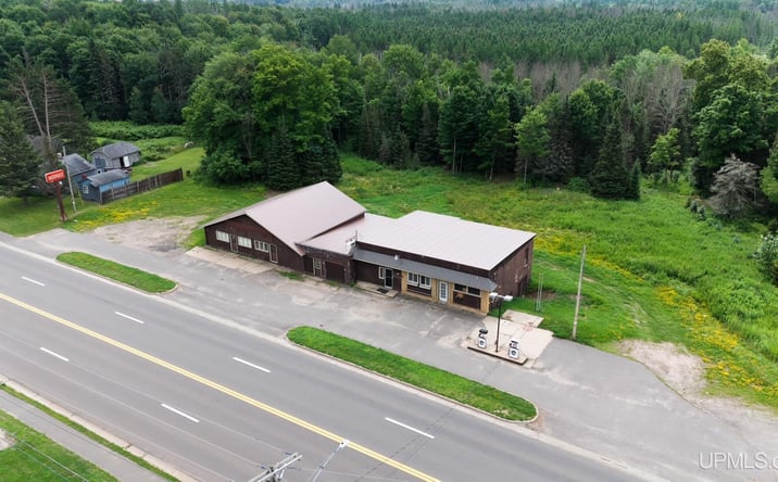 Pictures of Retail, Industrial, Business for Sale property located at 4159 W US2 Highway, Iron River, MI 49935 for sales - image #1