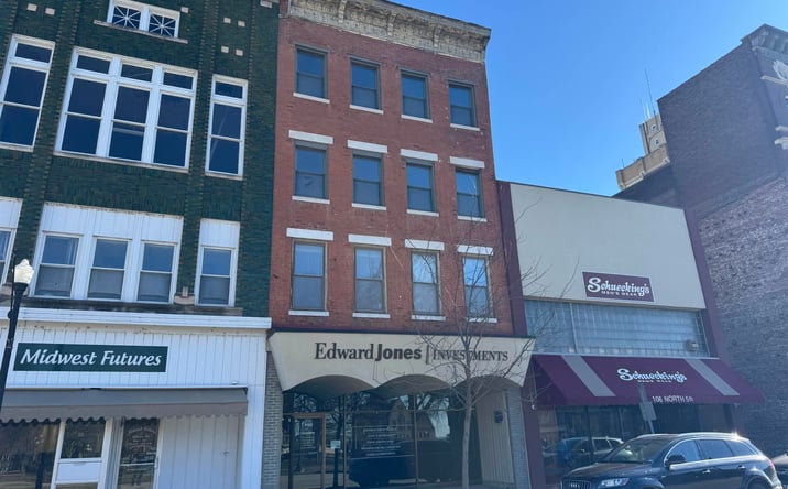 Pictures of Industrial, Retail, Office property located at 110 N 5TH Street, Quincy, IL 62301 for sales - image #1
