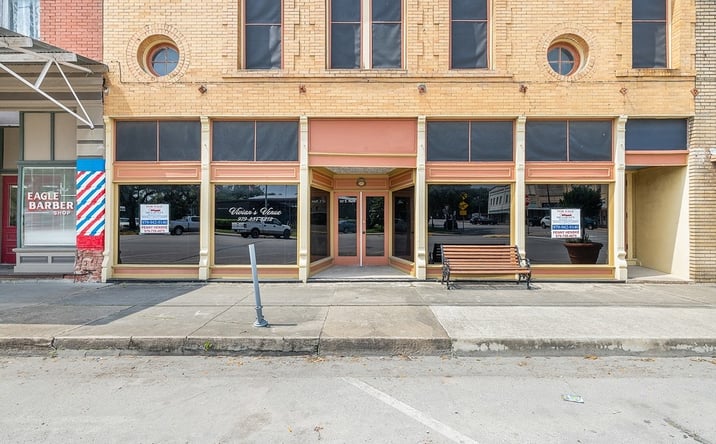 Pictures of Hospitality, Mixed Use, Office, Retail property located at 107 E Main St, Eagle Lake, TX 77434 for sales - image #1