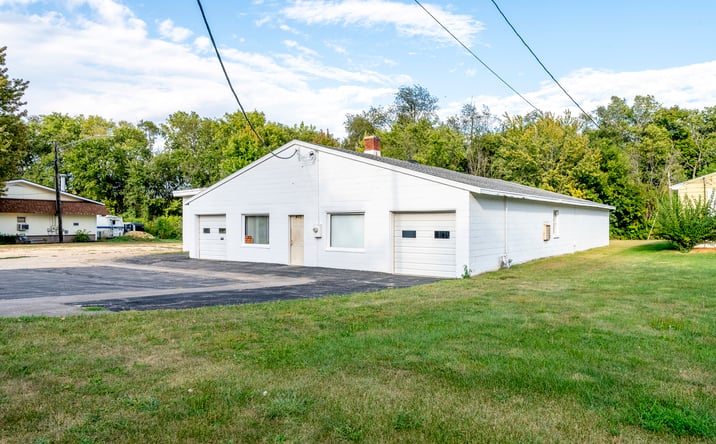 Pictures of Special Purpose, Industrial property located at 402 E Il Route 64, Mount Morris, IL 61054 for sales - image #1