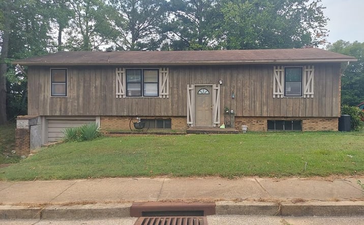 Pictures of Retail property located at 1400 Mineral Wells Ave, Paris, TN 38242 for sales - image #1