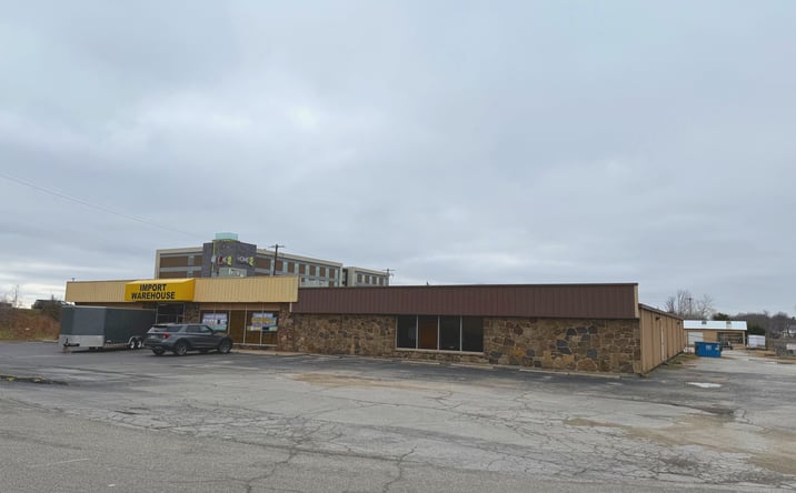 Pictures of Mixed Use, Self Storage property located at 2920 S Rangeline Rd, Joplin, MO 64804 for sales - image #1