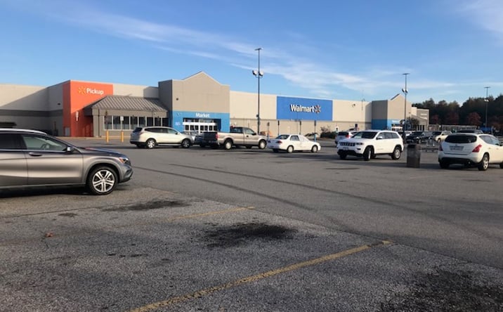 Pictures of Retail property located at 104 Council Dr, Franklin, VA 23851 for sales - image #1