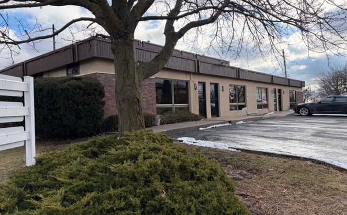 Pictures of Office property located at 616 35th Avenue 2, Moline, IL 61265 for sales - image #1