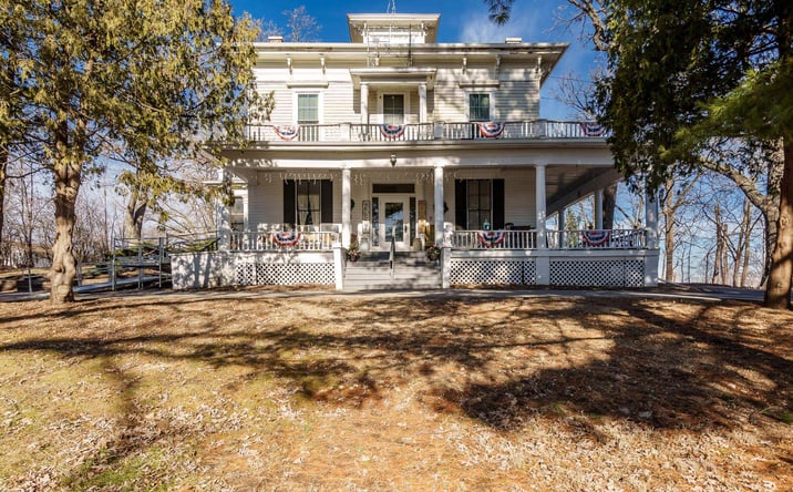 Pictures of Hospitality property located at 2200 W Memorial, Janesville, WI 53548 for sales - image #1