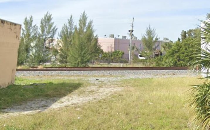 Pictures of Industrial, Retail, Mixed Use property located at 2731 Pinewood Avenue, West Palm Beach, FL 33407 for sales - image #1