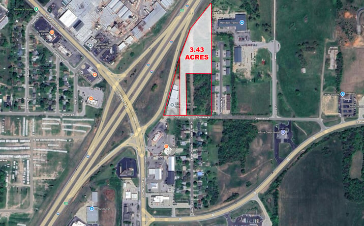 Pictures of Land property located at 151 Cherokee St, Lebanon, MO 65536 for sales - image #1