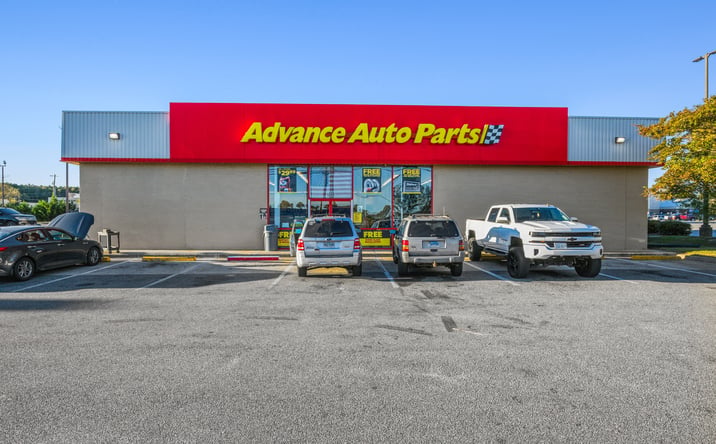 Pictures of Retail property located at 1280 Armory Dr, Franklin, VA 23851 for sales - image #1