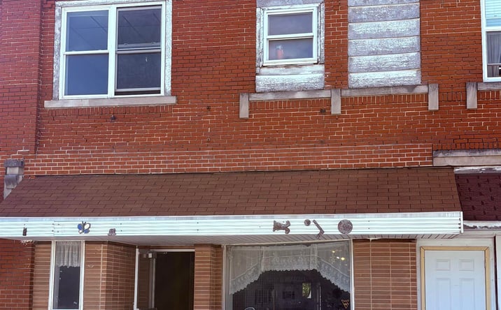 Pictures of Office, Retail property located at 221 Main St, Readlyn, IA 50668 for sales - image #1