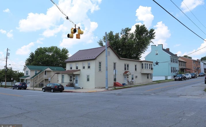 Pictures of Multifamily property located at 111 W Salisbury St, Williamsport, MD 21795 for sales - image #1