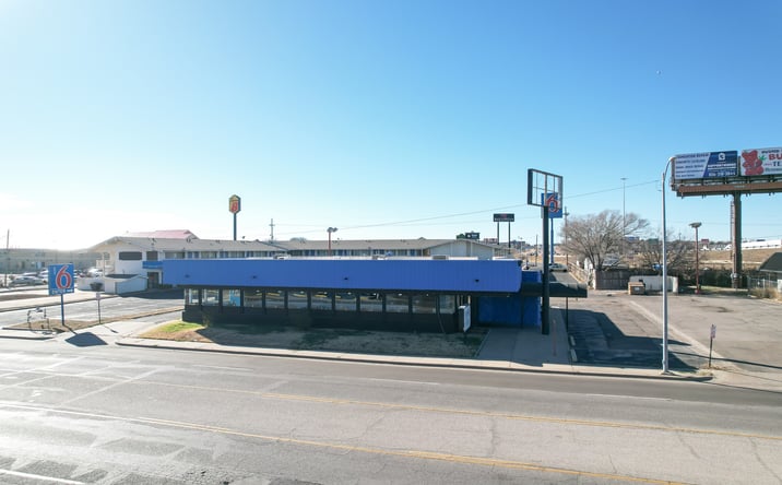Pictures of Retail property located at 2028 Paramount Blvd, Amarillo, TX 79109 for sales - image #1